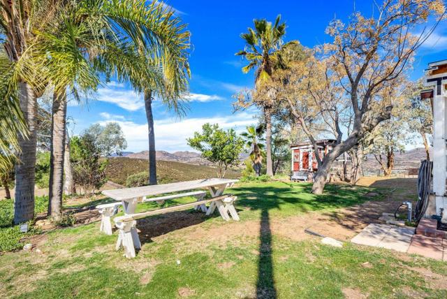40110 Angora Ln, Temecula CA: https://media.crmls.org/mediaz/6312d059-34f4-43ee-b87d-b98f233ac754.jpg
