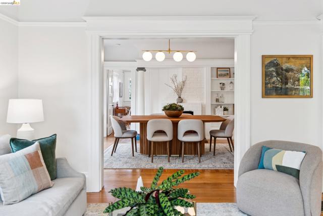 Image 9 of 60 For 2035 Francisco St