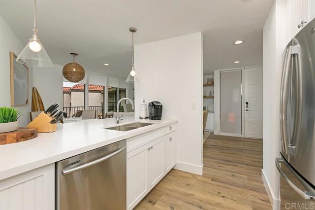 Image 9 of 25 For 190 Del Mar Shores Ter  50