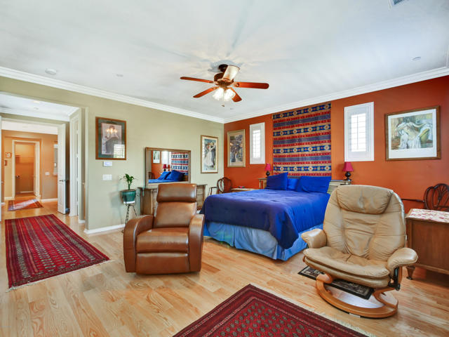 1333 Caspian Way, Oxnard CA: https://media.crmls.org/mediaz/63146b35-4487-40ce-8aee-2fd58a9755b1.jpg