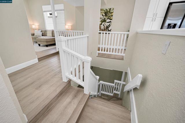 767 47Th St, Oakland CA: https://media.crmls.org/mediaz/63147b97-91f7-4c63-89bd-e7acaef8df0a.jpg