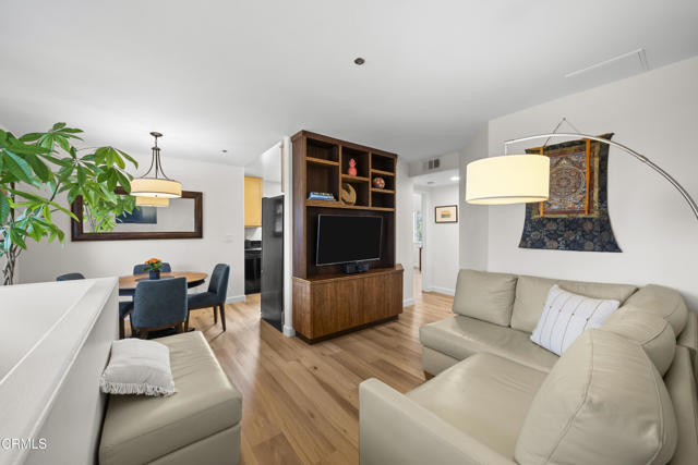 Detail Gallery Image 9 of 34 For 5202 Driftwood St, Oxnard,  CA 93035 - 3 Beds | 2 Baths