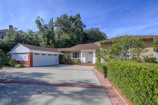 Detail Gallery Image 2 of 45 For 1331 El Mirador Dr, Pasadena,  CA 91103 - 2 Beds | 2 Baths