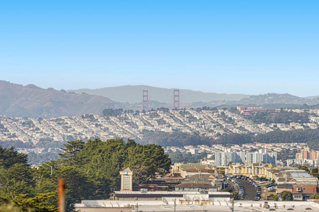 751 Skyline Drive, Daly City CA: https://media.crmls.org/mediaz/63150e0b-f6eb-41eb-b572-63f33ca2a134.jpg