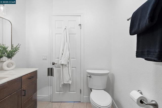 6625 Pioneer Ln, Dublin CA: https://media.crmls.org/mediaz/6315988b-845a-4fd3-a1e1-3017eb37e614.jpg
