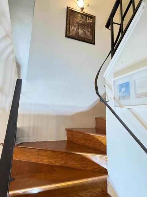 2701 Lone Bluff Way, San Jose CA: https://media.crmls.org/mediaz/6316ea3d-62e5-413a-b311-389160dac4d6.jpg