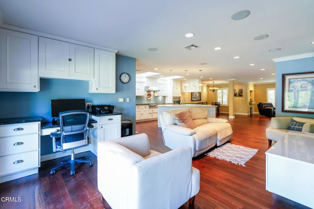 Detail Gallery Image 18 of 44 For 2765 San Pasqual St, Pasadena,  CA 91107 - 2 Beds | 2 Baths