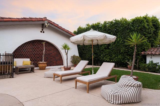 5615 Via Montellano, Bonsall CA: https://media.crmls.org/mediaz/63177fe7-3091-41bb-90c1-a1140df9a40b.jpg