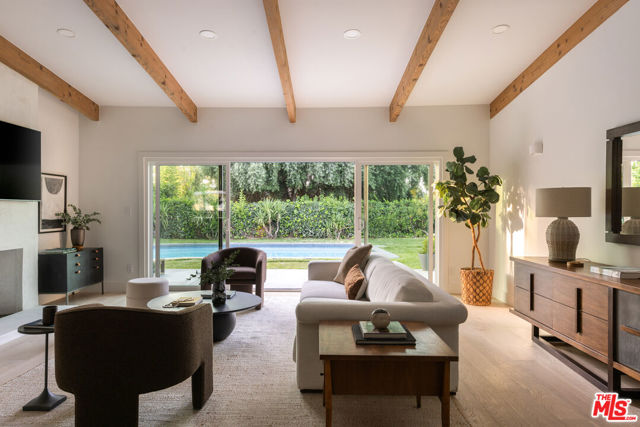 24211 Caris Street, Woodland Hills CA: https://media.crmls.org/mediaz/6317a499-ec0a-4d7f-9a7f-bc97777cfaf0.jpg