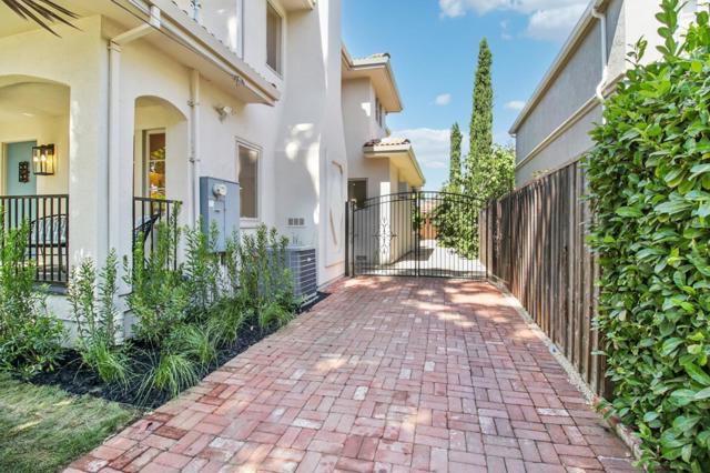 274 Princeton Road, Menlo Park CA: https://media.crmls.org/mediaz/6318aaa6-b26b-4af6-b698-7d53efe5f2fe.jpg