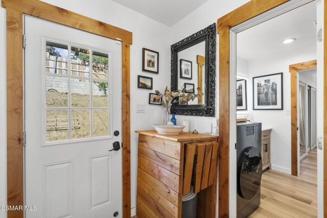 5429 Fairview Place, Agoura Hills CA: https://media.crmls.org/mediaz/6318def8-b188-4388-ba05-6139a42fcfe2.jpg