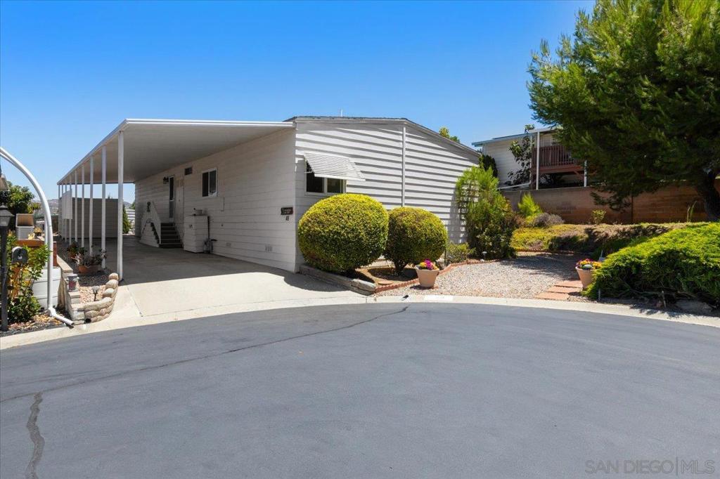 1175 La Moree Spc 49 - photo 2