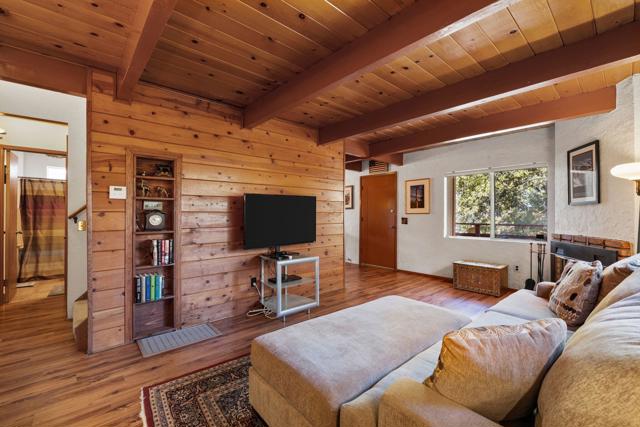 54370 Valley, Idyllwild CA: https://media.crmls.org/mediaz/631afade-453c-4889-b279-6d1e0f858796.jpg