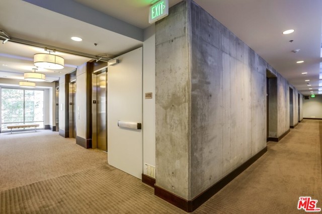 1100 Hope Street, Los Angeles, California 90015, 1 Bedroom Bedrooms, ,1 BathroomBathrooms,Condominium,For Sale,Hope,24402485