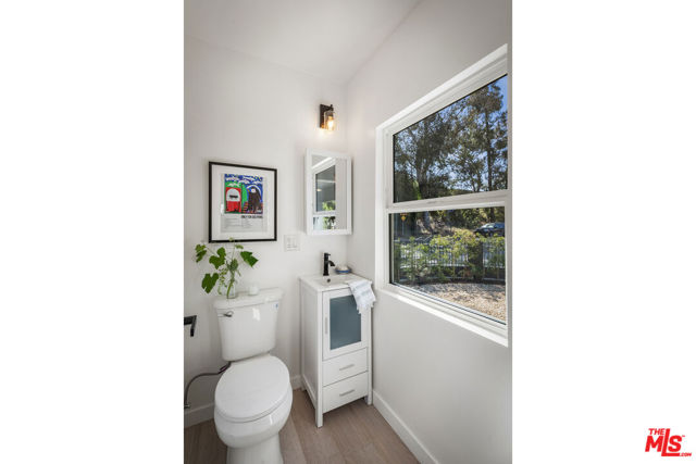 2634 Rich Street, Los Angeles CA: https://media.crmls.org/mediaz/631bec33-4708-485c-8228-76619ac2e2a8.jpg