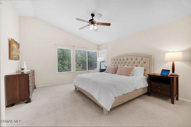 645 Overlook Road, Simi Valley CA: https://media.crmls.org/mediaz/631d2d18-099d-4b50-97af-4d53a20c3eef.jpg