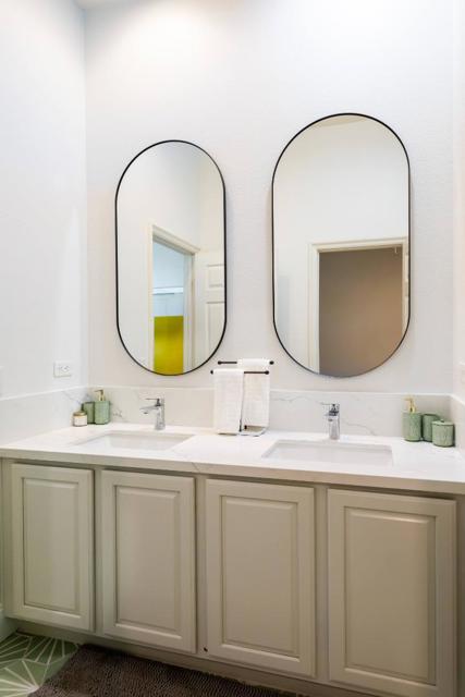 Image 36 of 99 For 49133 Jordan Street