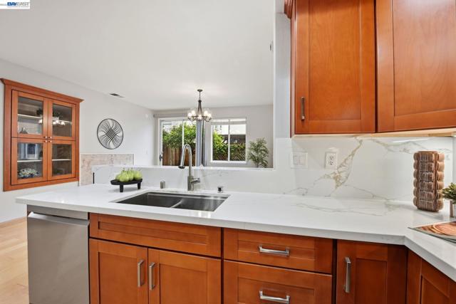 Image 19 of 55 For 15518 Harbor Way