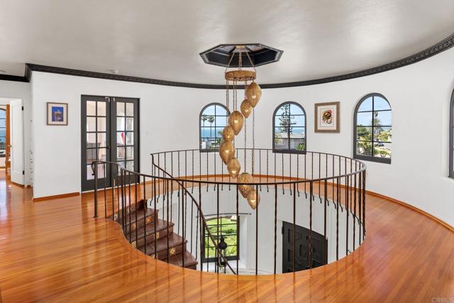 4397 Piedmont Drive, San Diego CA: https://media.crmls.org/mediaz/631e1d41-f39f-4de3-9bc8-1a44ece0b15c.jpg