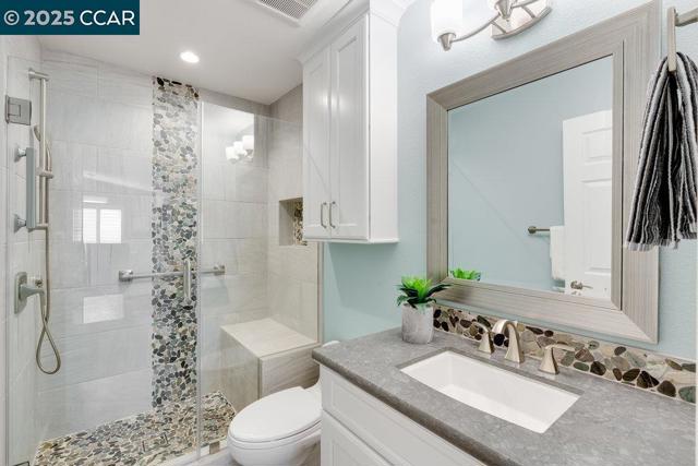 4332 Terra Granada Dr, Walnut Creek CA: https://media.crmls.org/mediaz/631ef036-2248-4a8b-9df4-d5f576964699.jpg