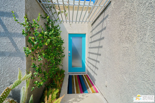 671 Dunes Court, Palm Springs, CA 92264