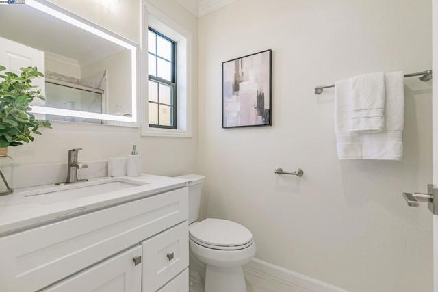 636 Praderia Cir, Fremont CA: https://media.crmls.org/mediaz/63204e6e-e450-49de-a189-0a00b6f71948.jpg