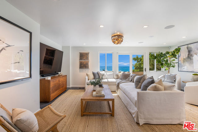 31558 Victoria Point Road, Malibu, California 90265, 4 Bedrooms Bedrooms, ,4 BathroomsBathrooms,Single Family Residence,For Sale,Victoria Point,24414895