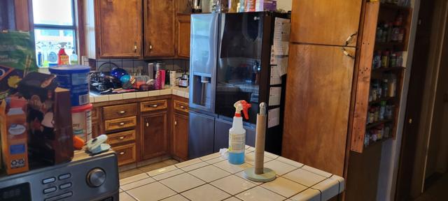 1230 N Las Posas Court, Ridgecrest CA: https://media.crmls.org/mediaz/63218a20-1bfa-4dd1-b398-8c67dc1348c4.jpg