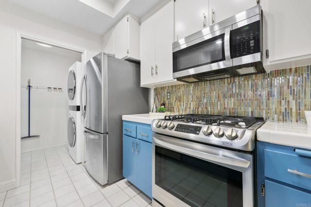 Detail Gallery Image 8 of 38 For 521 Arbor Dr #105,  San Diego,  CA 92103 - 2 Beds | 2/1 Baths