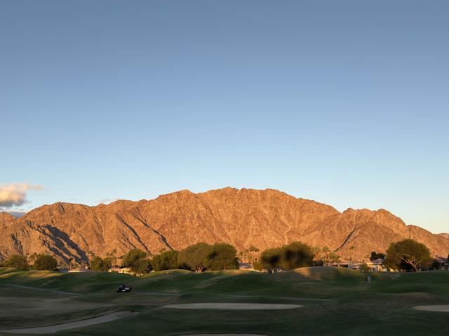 54801 Inverness Way, La Quinta CA: https://media.crmls.org/mediaz/6321f4de-f7e2-4c77-98ad-5c522bdf3322.jpg