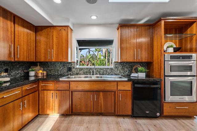Image 11 of 59 For 753 Emerald Drive