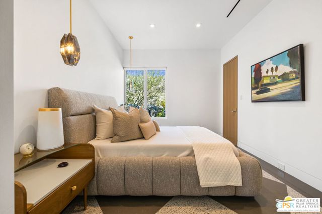 2381 Vista Palizada Drive, Palm Springs CA: https://media.crmls.org/mediaz/63220333-92e0-467c-9d3e-3010b212b0a9.jpg