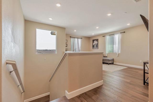 2340 Hibiscus Drive, Hollister CA: https://media.crmls.org/mediaz/632215af-0e63-4b8e-9a75-659ddccc07a0.jpg