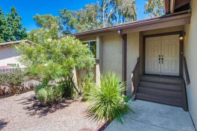 Detail Gallery Image 8 of 63 For 1023 Mimosa Ave, Vista,  CA 92081 - 4 Beds | 2/1 Baths