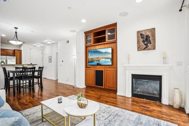 3245 Dublin Blvd, Dublin CA: https://media.crmls.org/mediaz/6322dbda-6a29-4075-884a-8abc1ef74bf3.jpg