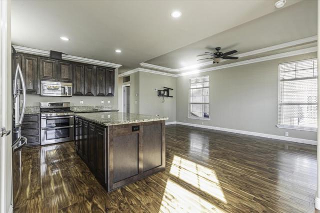 3660 Walnut Boulevard, Brentwood CA: https://media.crmls.org/mediaz/6322e633-95a6-42d7-80bf-f9ccc28f1cd2.jpg
