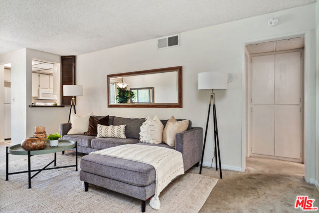 7205 Summertime Lane photo 2