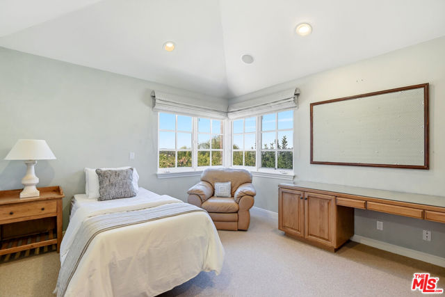 Image 24 of 42 For 3843 Rock Hampton Drive