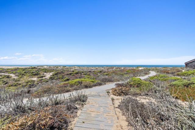 338 Monterey Dunes Way, Moss Landing CA: https://media.crmls.org/mediaz/63231575-ed29-4a13-9b91-836836e1bb89.jpg