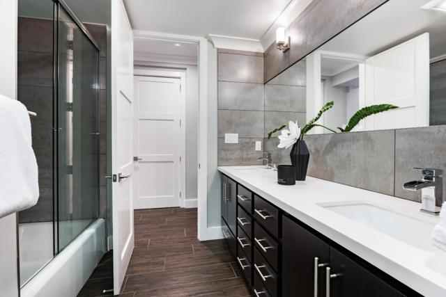 706 N San Antonio Road, Los Altos CA: https://media.crmls.org/mediaz/63231abb-2236-4040-9ae3-be1ee871e096.jpg