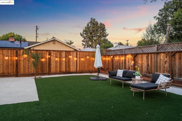 1555 Terry Way, Pleasant Hill CA: https://media.crmls.org/mediaz/6323bebf-80f8-40a7-a822-4ef20a960ddc.jpg