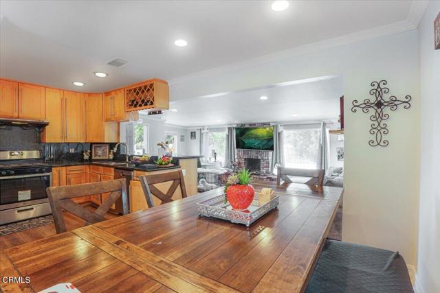 Detail Gallery Image 8 of 28 For 429 Walter Ave, Newbury Park,  CA 91320 - 4 Beds | 2 Baths