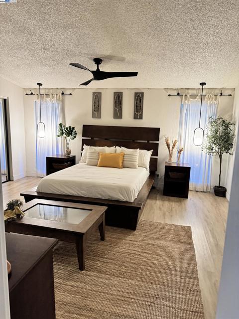 14 Blue Teal Ct, Lodi CA: https://media.crmls.org/mediaz/63249110-2b8c-4ab9-9862-2213a9f9b3fb.jpg