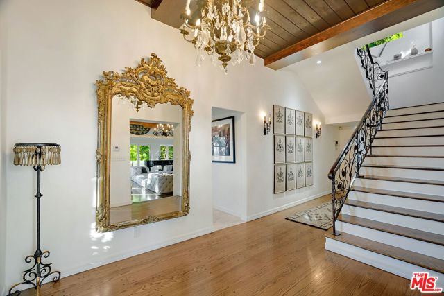 3527 Wonder View Drive, Los Angeles CA: https://media.crmls.org/mediaz/632517f0-a6ad-4b29-8cd7-847fbeadd821.jpg