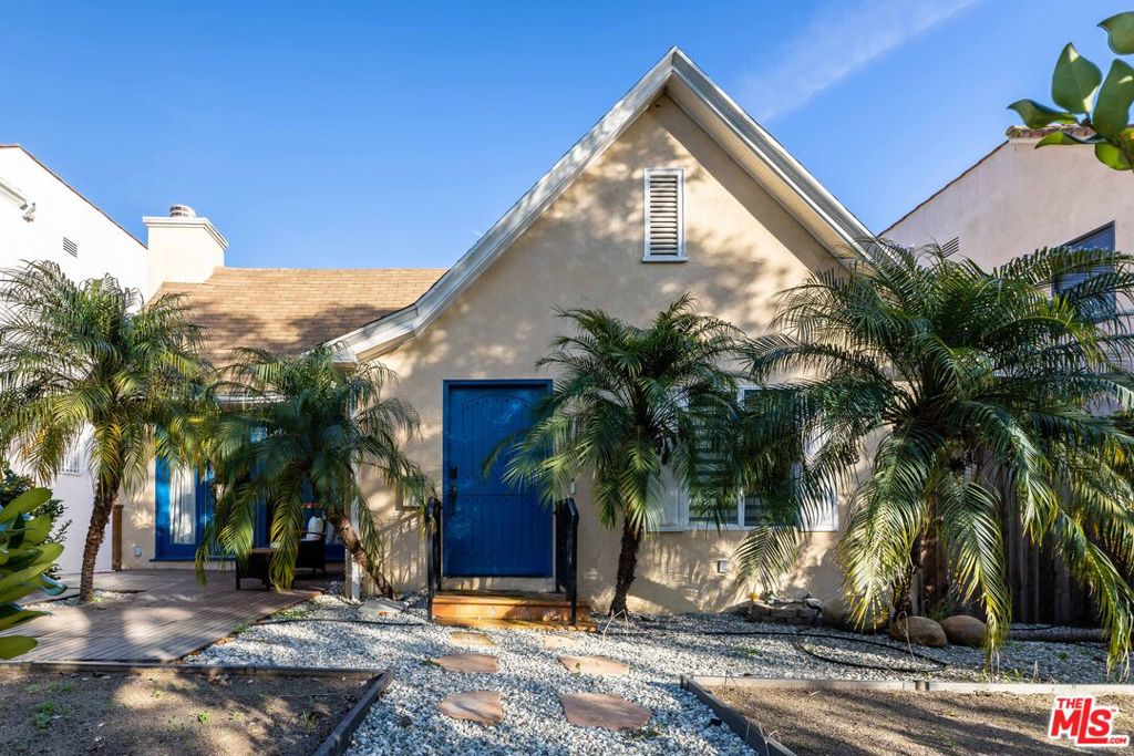 1112 S Highland Avenue