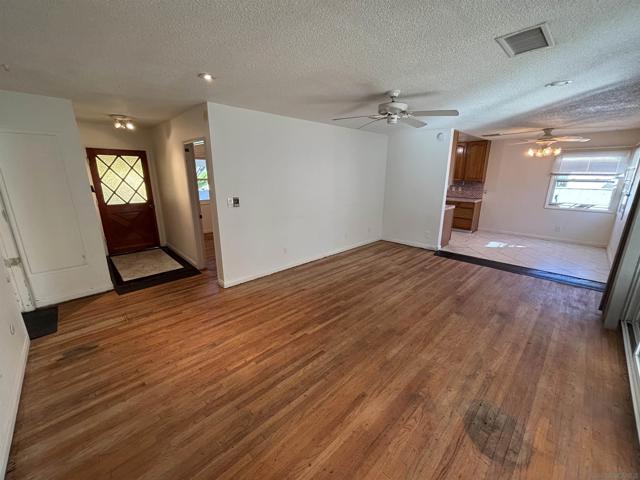 6369 Clara Lee Ave, San Diego CA: https://media.crmls.org/mediaz/632533a8-a800-4920-9a4c-6ea04e5bd511.jpg