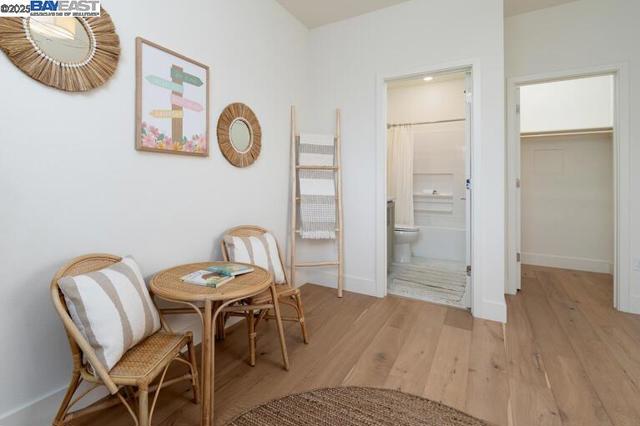 37468 Bowline Rd, Newark CA: https://media.crmls.org/mediaz/6326a5f2-becc-4ee1-8f2f-590cc0392714.jpg