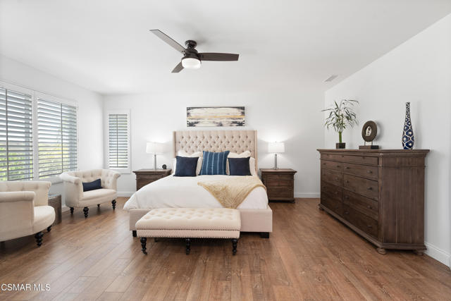 976 Blackbourne, Oak Park CA: https://media.crmls.org/mediaz/63287984-9a83-4fcd-87f3-f94768d255b2.jpg
