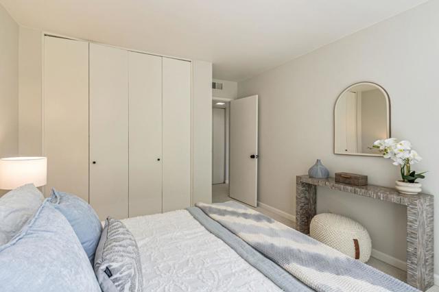 181 Del Medio Avenue, Mountain View CA: https://media.crmls.org/mediaz/63291de0-de5e-427b-a979-c6b99b1b296c.jpg