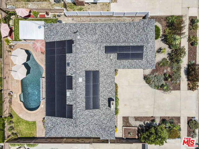 2735 Beth Place, Simi Valley CA: https://media.crmls.org/mediaz/63294174-a646-451e-b158-1726db4e125d.jpg